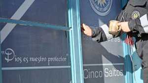 Detuvieron a tres personas por robar cables subterráneos en Cinco Saltos