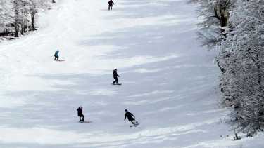 Por las tarifas de Catedral, evalúan trasladar a los egresados a El Bolsón o La Angostura