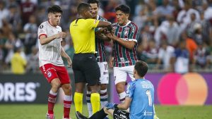 Violencia policial en el Maracaná y eliminación de Argentinos ante Fluminense
