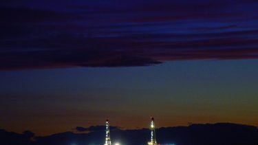 Al menos 80 trabajadores bloqueados en Loma La Lata. (Archivo Matías Subat)