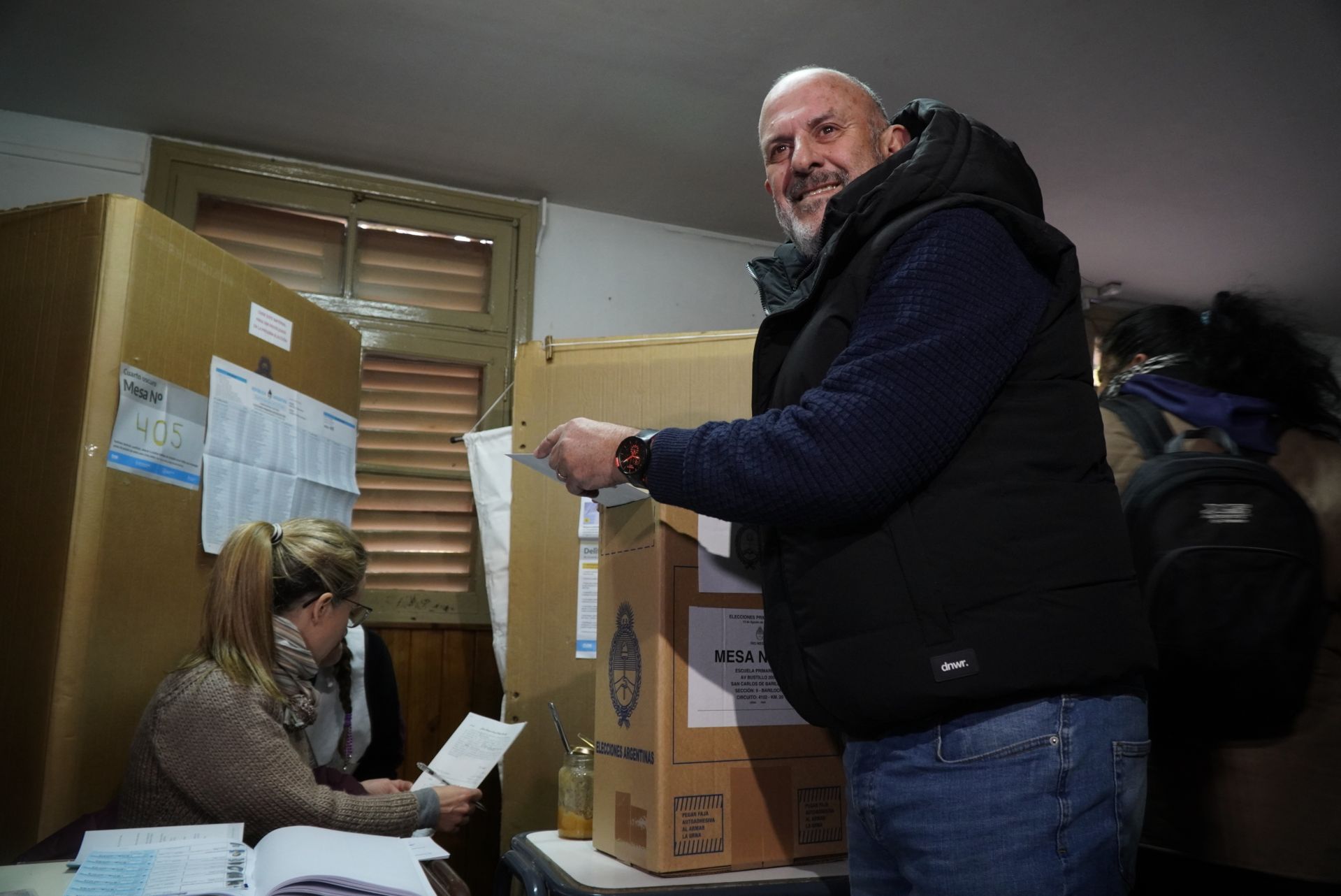 Sergio Capozzi, precandidato a diputado por Río Negro, pidió que la en Bariloche, gente vaya a votar. Foto: Marcelo Martinez