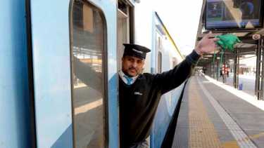 Bienvenidos al tren. Los pasajeros y la tripulación celebraron el retorno del viaje de Buenos Aires a Mendoza