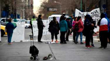 Las familias reclamaron en las puertas del TSJ. Foto: Matías Subat. 