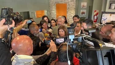 Patricia Bullrich fue insultada en una conferencia de prensa en San Luis.