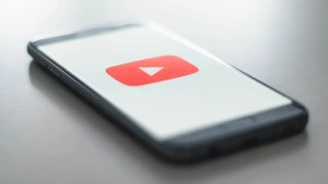 La la la: Youtube prueba la función de reconocimiento de canciones con sólo tararearlas 
