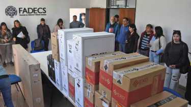 El equipamiento nuevo para Comunicación Social en la Facultad de Derecho y Sociales. Foto: Juan Thomes
