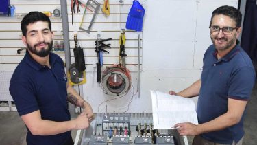 Johan Carabajal y Guillermo Schiavi, de Elecsun.