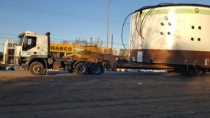Precaución en la Ruta 7 de Neuquén por el traslado de un tanque hacia Vaca Muerta