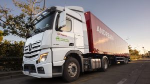 Una empresa de logística implementa el uso del biodiesel en sus unidades a larga distancia