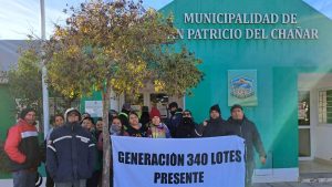 Levantaron el corte de Ruta 7 en San Patricio del Chañar y fueron al Municipio