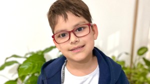 Contrarreloj: juntan plata en Neuquén para un niño que necesita audífonos millonarios