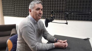 El diputado nacional de Juntos por el Cambio y precandidato a renovar su banca por Neuquén, Francisco Sánchez, visitó el estudio de RÍO NEGRO RADIO. (Foto: Elena Egea).