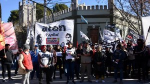 Marcha en Neuquén y Roca por la muerte de Facundo Molares tras la represión en el Obelisco