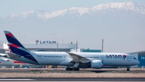 Murió un piloto de Latam durante un vuelo entre Miami y Santiago de Chile