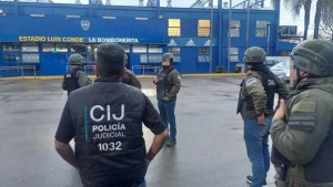 Boca en problemas: allanamiento sorpresa en los alrededores de La Bombonera