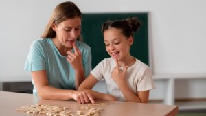 Crece la demanda de profesionales de la fonoaudiología y ninguna provincia está cerca de la cantidad recomendada