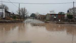 La intensa lluvia azota a los barrios periféricos de Roca