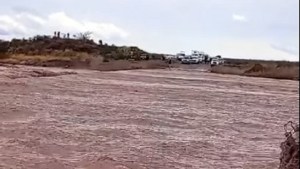 Sin clases y rutas cortadas por el aumento del caudal en Rincón de los Sauces y Chos Malal