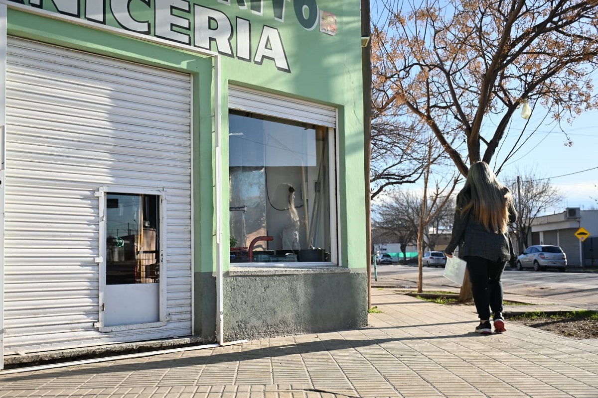 Los comercios más chicos de Cipolletti son el foco de los actos delictivos. Foto Florencia Salto.