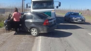 El choque ocurrió cuando la mujer intentó pasar al camión. Foto: Gentileza.