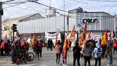 Concurrieron al lugar con material para entregar en forma de pago. Foto: Matias Subat. 