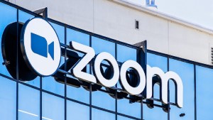 La empresa dueña de la app Zoom le pidió a sus empleados que vuelvan a la oficina 