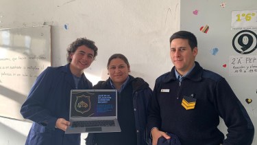 Alumnos de Neuquén desarrollaron una app para combatir la inseguridad de camino al cole. Foto: Gentileza
