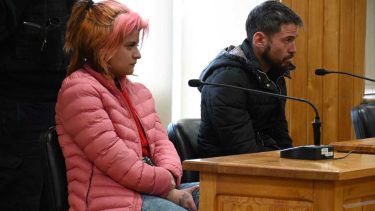 María Sol Mordeglia fue imputada por encubrimiento y Marcos Graf por el homicidio de Antonio Gabriel Luengo, el fin de semana en Bariloche. Foto: Chino Leiva