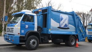 Recolección de residuos afectada en Roca: hay camiones rotos y no se consiguen repuestos