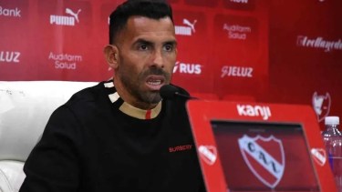 Independiente quiere extender el contrato con Tévez por tres temporadas más.