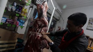 Precios inciertos y avivadas de los proveedores: el nuevo 2 x 1 de las carnicerías en Neuquén