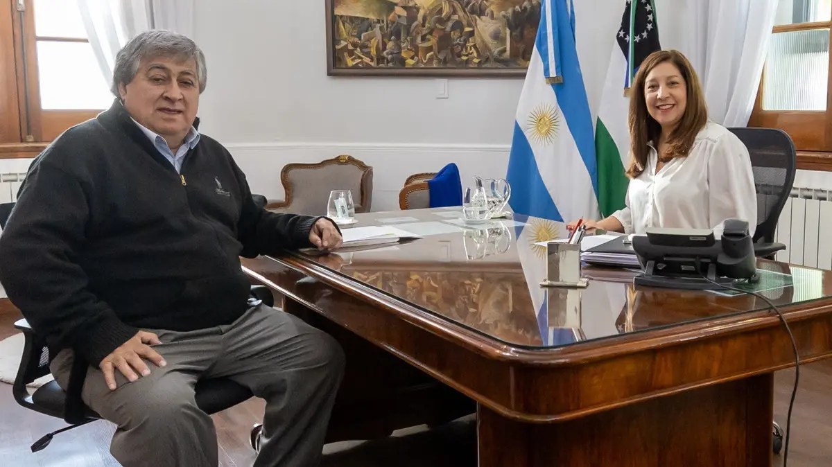 El intendente Funes se reunió con la gobernadora Carreras. Foto: gentileza.
