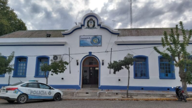 Personal de la Comisaría 8 participó de los allanamientos. Foto archivo