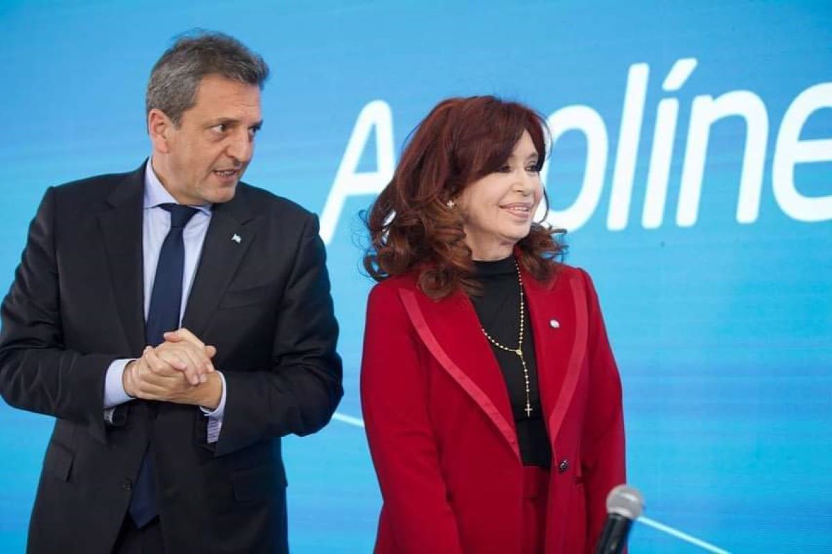 Cristina Kirchner, en su última aparición junto a Sergio Massa, antes de las PASO 2023. Foto. Gentileza facebook Cristina Fernandez de Kirchner. 