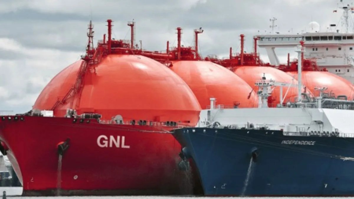 Desde Enarsa se busca contratar otros 10 cargamentos de GNL para cubrir el pico de consumo de gas del invierno.
