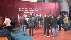 Así despide los restos de Vicente Godoy una multitud en Las Ovejas: escenas de dolor popular