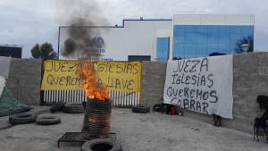 Conflicto con trabajadores en Roca: no hay acuerdo entre los socios de Mundo Cristal y la justicia interviene