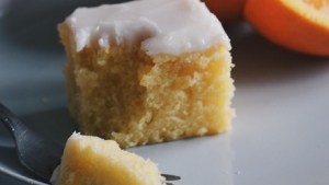 Bocados de naranja tan tiernos como esponjosos