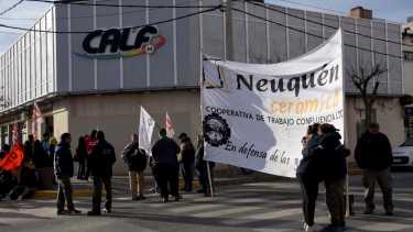 CALF tras el corte de luz a la Cerámica Neuquén: "No podemos financiar a la cooperativa" . Foto: Mati Subat