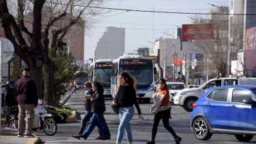 El viaje en el urbano en Neuquén capital subió de 675 a 759 pesos a partir de mayo (foto Matias Subat)