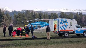 Rescataron en helicóptero a una esquiadora en el cerro Chapelco: cómo fue el operativo