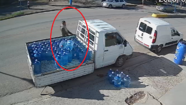 Inseguridad en Roca: le robaron lo recaudado a un repartidor de agua. 