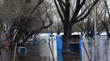 Inundaciones en la costa del río Negro por la crecida de los ríos. Fotos: Alejandro Carnevale.