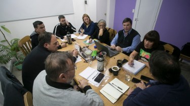 En Educación, el ministro Pablo Núñez se juntó con la titular de la Unter, Silvana Inostroza, entre otros representantes gremiales.  
fotos: Pablo Leguizamon