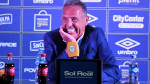 Dos jugadores de Central fueron a un salón de belleza antes del clásico con Newell&#8217;s: qué dijo Miguel Russo