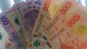 Pago de salarios en Río Negro: este martes finaliza el cronograma y queda pendiente el bono