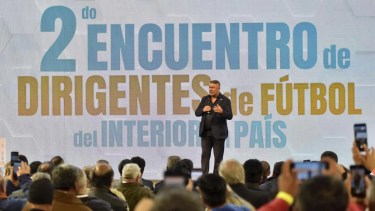 Chiqui Tapia encabezó el encuentro con anuncios importantes para los clubes.