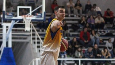 Nicolás Kalalo maneja los hilos del invicto Del Progreso.