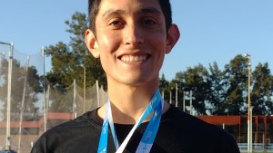 Atletismo: un joven de Cipolletti cosechó una medalla de oro y otra de bronce en Entre Ríos
