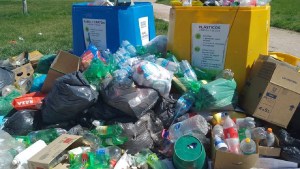Paro gremial en Cipolletti: hay reclamos en los barrios por la acumulación de basura